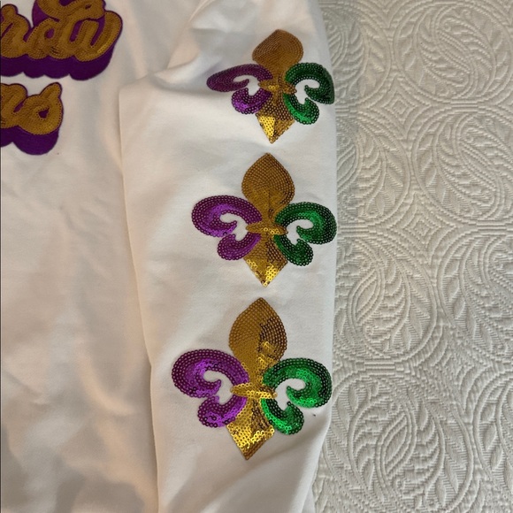 Mardi Gras White Sweatshirt with Colorful Fleur-de-Lis - Picture 3 of 4